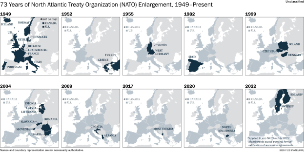 Karte der NATO-Erweiterung von 1949 bis heute, die die Mitgliedschaftsadditionen nach Jahren in verschiedenen Regionen zeigt.
