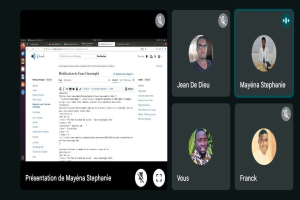 Screenshot eines Computerbildschirms, der die Benutzeroberfläche von Kaspersky Internet Security zeigt, mit einer Gruppe von Menschen auf der rechten Seite und einem Popup mit Sicherheitsfunktionssymbolen und Text auf der linken Seite.