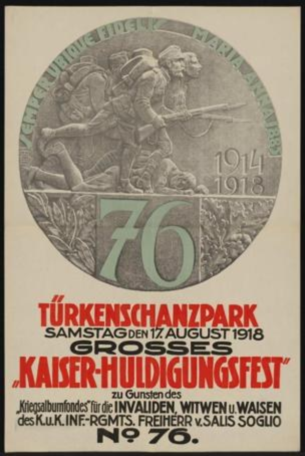 Plakat zum 70-jährigen Jubiläum des Kaiser-Huldigungsfests in Berlin, Deutschland, mit einer Gruppe von Menschen in der Mitte, eingerahmt von klassischem Rahmen mit umgebendem Text und Zahlen.