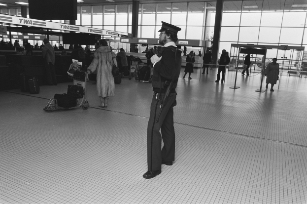 BPOL NRW: Lebensgefährliche Munition im Handgepäck - Amerikaner muss nun Rede und Antwort stehen