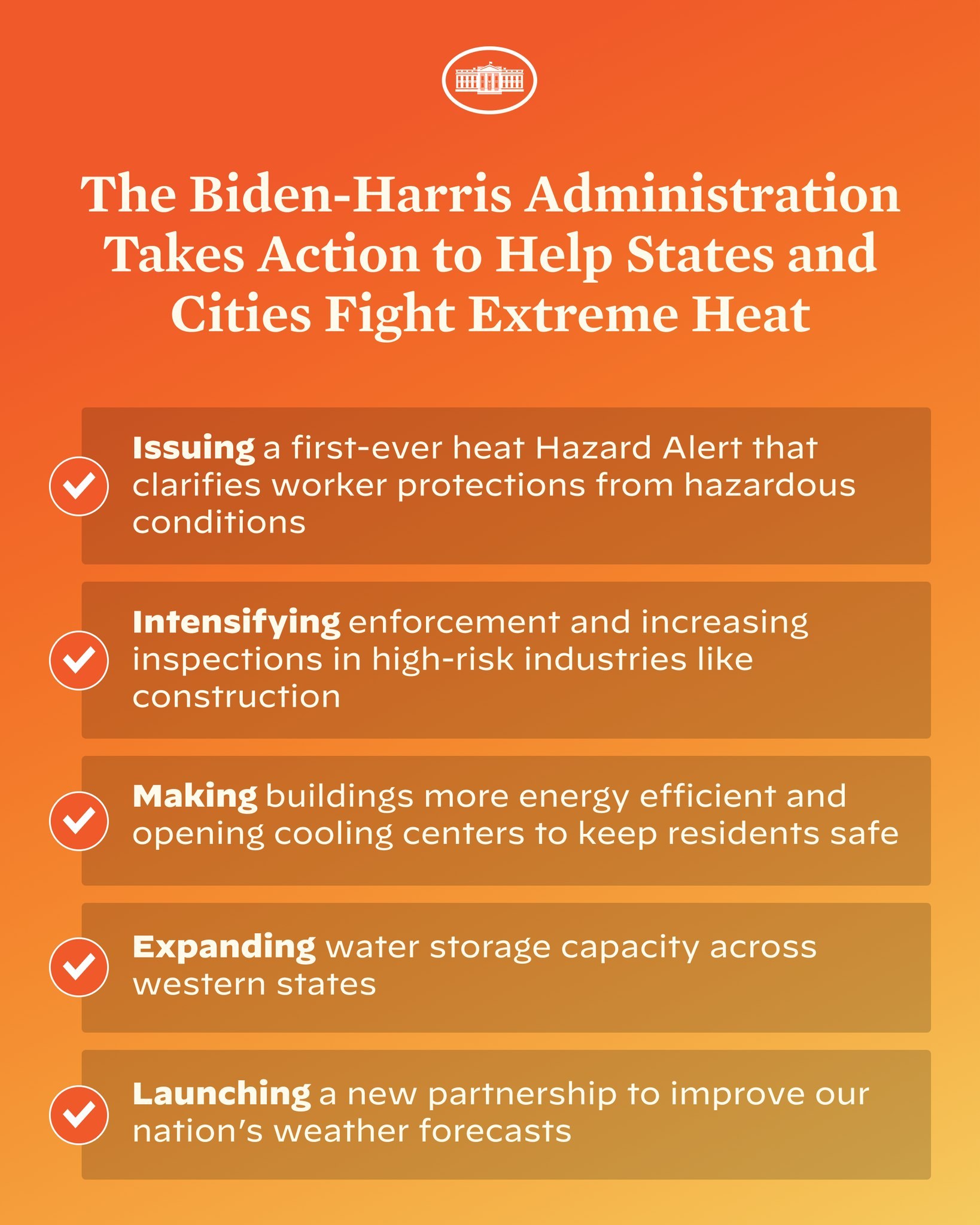 Plakat mit der Aufschrift "Die Biden-Harris-Verwaltung setzt sich dafür ein, dass Bundesstaaten und Städte gegen extreme Hitze kämpfen" mit einem roten und weißen Schild-Logo mit einem Blitz, eingerahmt von einem gelben Rand auf einem weißen Hintergrund.
